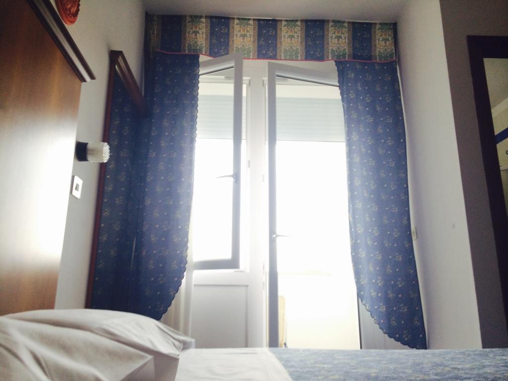 Hotel Villa Candia リニャーノ・サッビアドーロ 部屋 写真